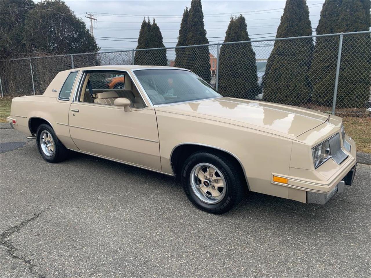 1981 Oldsmobile Cutlass Supreme for sale in Milford City, CT – photo 3