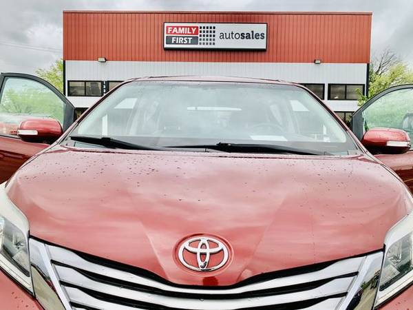 2015 Toyota Sienna - - by dealer - vehicle automotive for sale in Clarksville, TN – photo 23