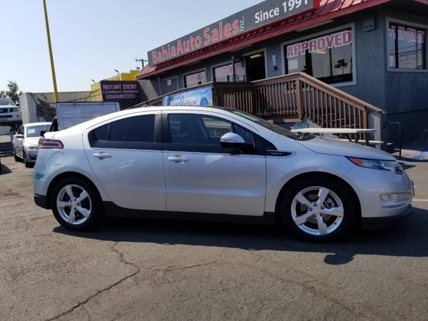 2012 Chevrolet Volt 5dr HB "FAMILY OWNED BUSINESS SINCE 1991" - cars... for sale in Chula vista, CA – photo 4
