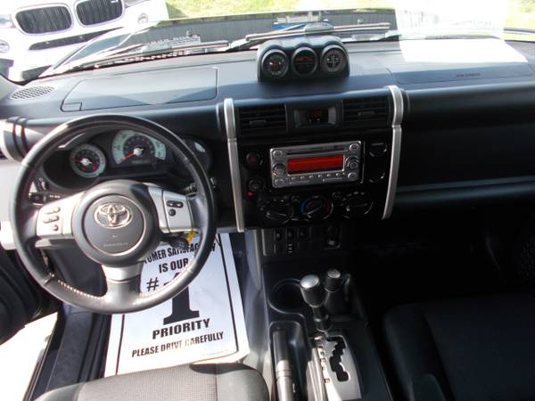 2011 Toyota FJ Cruiser 4WD for sale in Frankenmuth, MI – photo 13