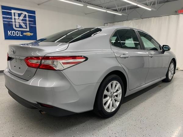 2019 Camry 24k mi 1 Owner 39mpg Camera BT Aux Input Looks NEW - cars for sale in Maplewood, MO – photo 3