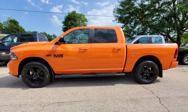 2015 Ram 1500 Sport Crew Cab 4x4 Clean Carfax & 36k Miles! - cars &... for sale in Green Bay, WI – photo 9