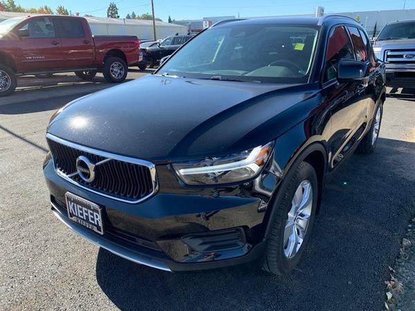 2020 Volvo XC40 All Wheel Drive T5 AWD Momentum SUV - cars & trucks... for sale in Corvallis, OR – photo 2