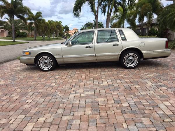 1997 Executive Lincoln Town Car for sale in Cape Coral, FL – photo 9