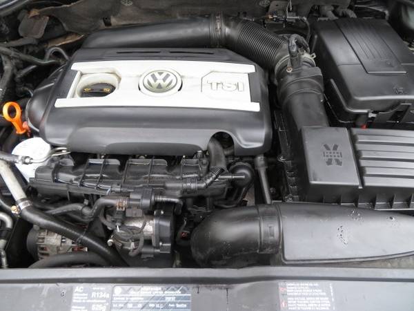 09 vw eos 6 speed manual 135000 miles 4999 - - by for sale in Waterloo, IA – photo 18