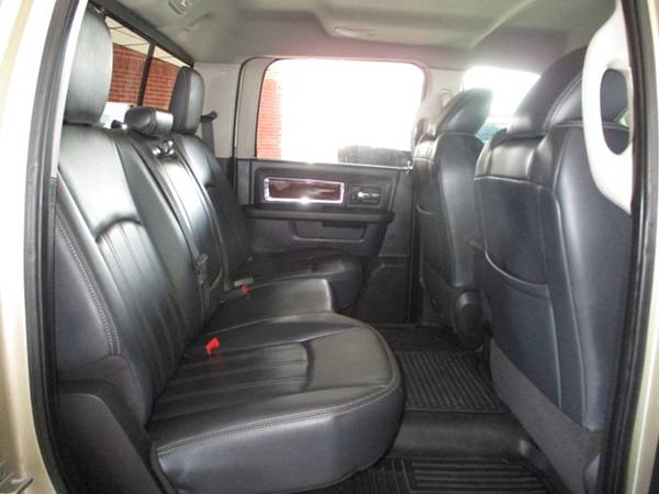 2011 RAM 2500 Laramie Crew Cab 4wd 5.7 Hemi V8 Heated Leather - cars... for sale in Lawrenceburg, AL – photo 12