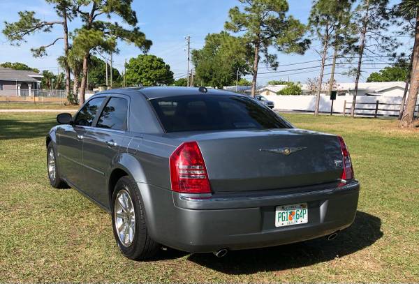 2006 Chrysler 300C Hemi 5 7 ! - - by dealer - vehicle for sale in Clearwater, FL – photo 3