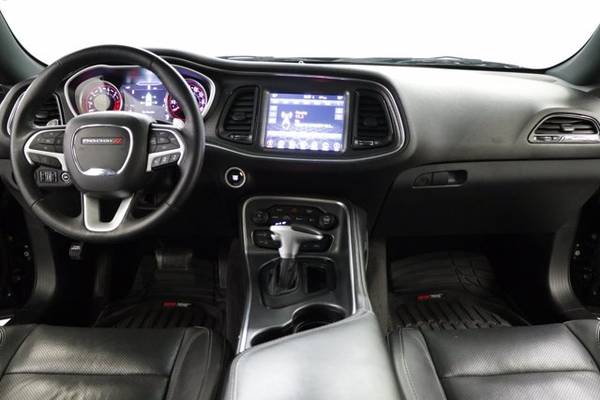 5 7L V8 HEMI - SUNROOF Black 2017 Dodge Challenger R/T Plus GPS for sale in Clinton, AR – photo 7