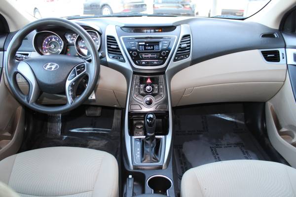 2015 Hyundai Elantra SE 4dr Sedan, Low Miles, Great on Gas - cars &... for sale in Omaha, NE – photo 17