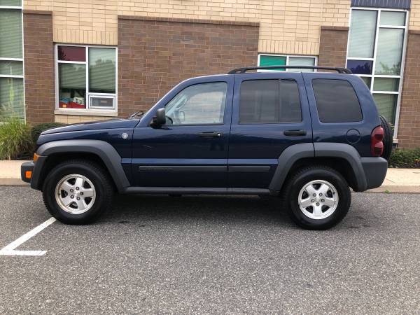 2007 Jeep Liberty 4WD 4dr Sport - cars & trucks - by dealer -... for sale in Camden, NJ – photo 11