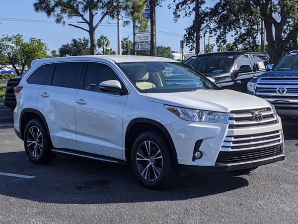 2018 Toyota Highlander LE Plus SKU:JS244073 SUV - cars & trucks - by... for sale in Fort Myers, FL – photo 3