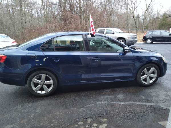 2011 JETTA S.E.L. as low as 1,000 DOWN - cars & trucks - by dealer -... for sale in Jewett City, CT – photo 3