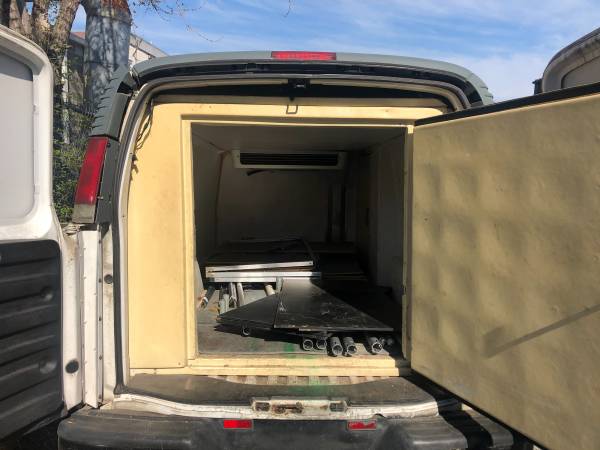 2002 Chevrolet Express 3500 Cargo Van (Insulated) for sale in Hyattsville, District Of Columbia – photo 7