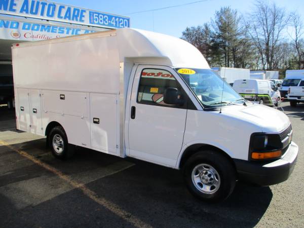 2012 Chevrolet Express Commercial Cutaway 3500, 12 FOOT ENCLOSED for sale in South Amboy, NY – photo 2