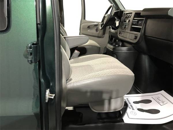 2014 Chevrolet Express Passenger 3500 Ext Wagon LT for sale in Hamler, IN – photo 18