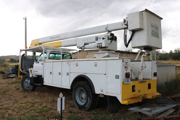 GMC C7500 Truck with 60-ft Bucket Lift for sale in Kaycee, WY – photo 2