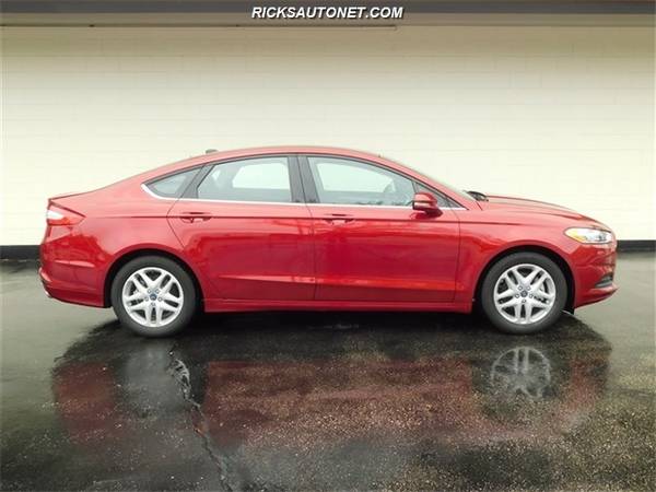2016 Ford Fusion SE 6, 000 miles - - by dealer for sale in Cedar Rapids, IA – photo 5