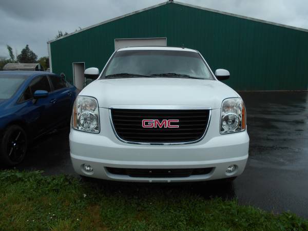 2013 GMC YUKON SLT 4X4 - - by dealer - vehicle for sale in Eugene, OR – photo 2