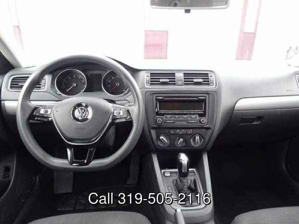 2015 Volkswagen Jetta - - by dealer - vehicle for sale in Waterloo, IA – photo 22