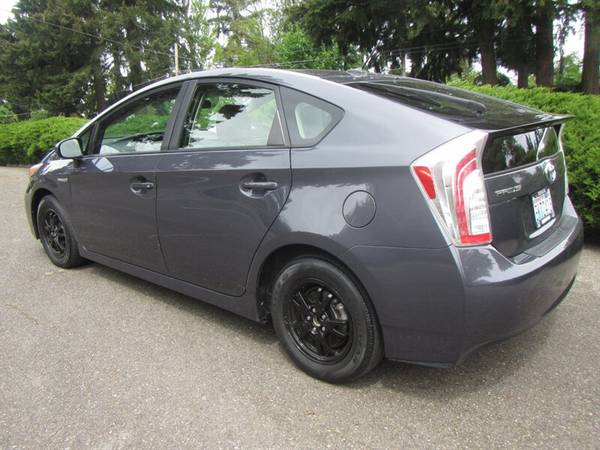 2015 Toyota Prius Three - - by dealer - vehicle for sale in Shoreline, WA – photo 4