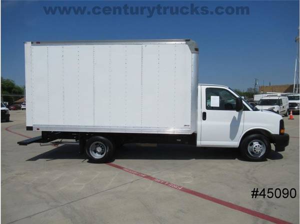 2017 Chevrolet 3500 Express DRW Cube Van White Call Today! - cars & for sale in Grand Prairie, TX – photo 10