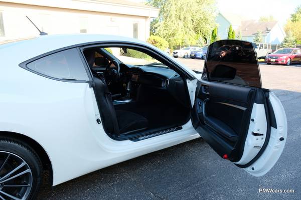 2014 Scion FR-S! AS LOW AS $1500 DOWN FOR IN HOUSE FINANCING! for sale in Naperville, IL – photo 12