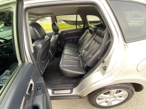 2008 Hyundai Santa Fe SE AWD-One owner! Clean car fax!! Low miles!!!... for sale in Fair Haven, MI – photo 7