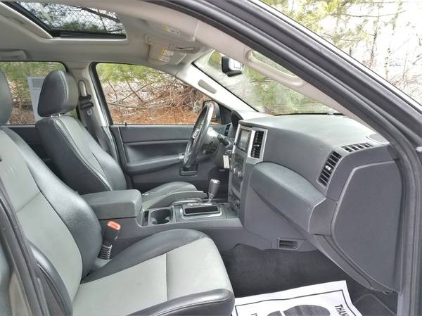 2008 Jeep Grand Cherokee Laredo AWD, 180K, AC, Leather, Roof, Nav, Cam for sale in Belmont, MA – photo 10