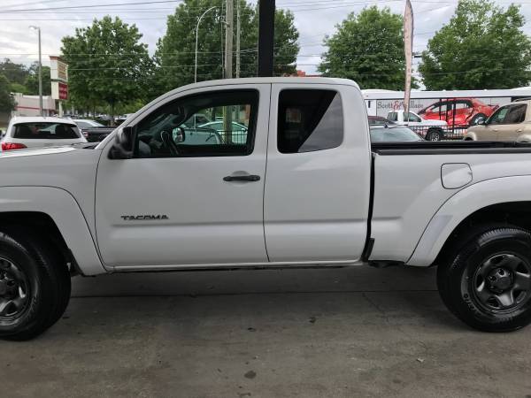 2009 Toyota Tacoma Pre Runner EXTRA Clean - - by for sale in Tallahassee, FL – photo 3