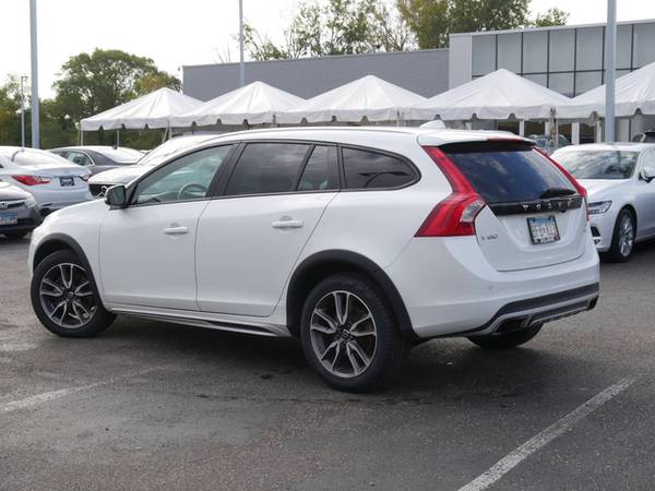2017 Volvo V60 Cross Country - cars & trucks - by dealer - vehicle... for sale in Maplewood, MN – photo 10