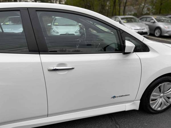 2018 Nissan LEAF S ALL ELECTRIC 151 MILES DC FAST CHARGING 16000 for sale in Walpole, RI – photo 11