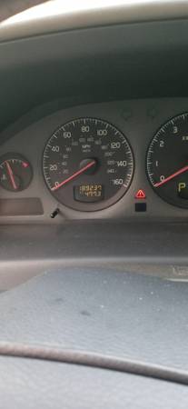 2002 Volvo v70 runs 4 parts? 900 obo - cars & trucks - by owner -... for sale in Pinellas Park, FL – photo 2