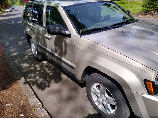 2007 Jeep Grand Cherokee Laredo silver/gray leather remote start for sale in Vancouver, OR – photo 3