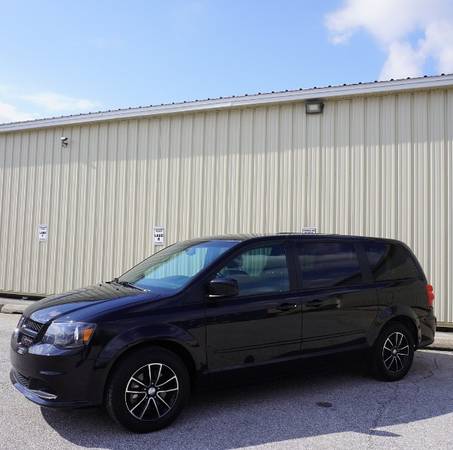 2017 Dodge Grand Caravan SE - - by dealer - vehicle for sale in New haven, IN – photo 7
