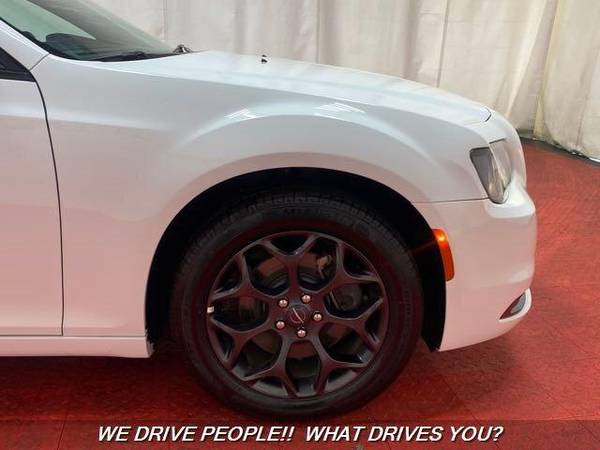 2020 Chrysler 300 Series S AWD S 4dr Sedan We Can Get You Approved for sale in Temple Hills, District Of Columbia – photo 5