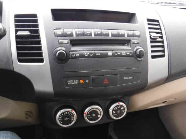 2007 MITSUBISHI OUTLANDER 3RD ROW LEATHER - - by for sale in Loves Park, IL – photo 11
