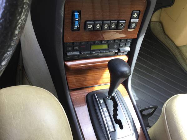 1985 Mercedes Benz 300D - cars & trucks - by owner - vehicle... for sale in Glen Cove, NY – photo 11