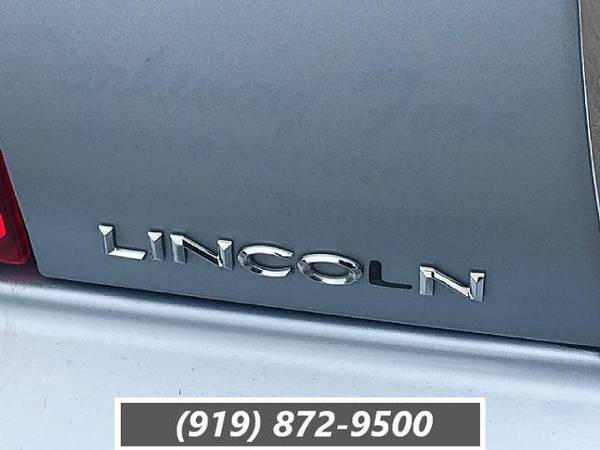2005 *Lincoln* *Town Car* *4dr Sedan Signature* Ligh for sale in Raleigh, NC – photo 12