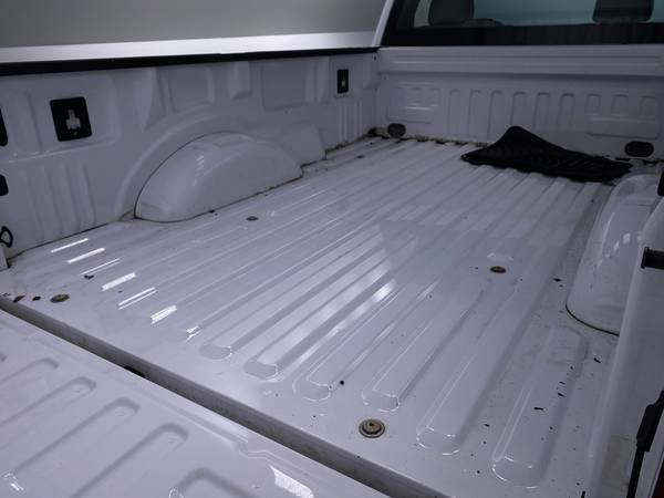 2016 Ford F150 Regular Cab XLT Pickup 2D 8 ft pickup White - FINANCE... for sale in Racine, WI – photo 20
