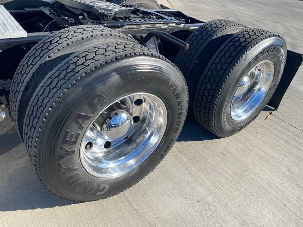 2012 PETERBILT 386 SLEEPER - cars & trucks - by dealer - vehicle... for sale in Phoenix, TX – photo 18