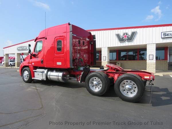 2016 *Freightliner* *Cascadia* *Mid Roof* Red for sale in Tulsa, OK – photo 3