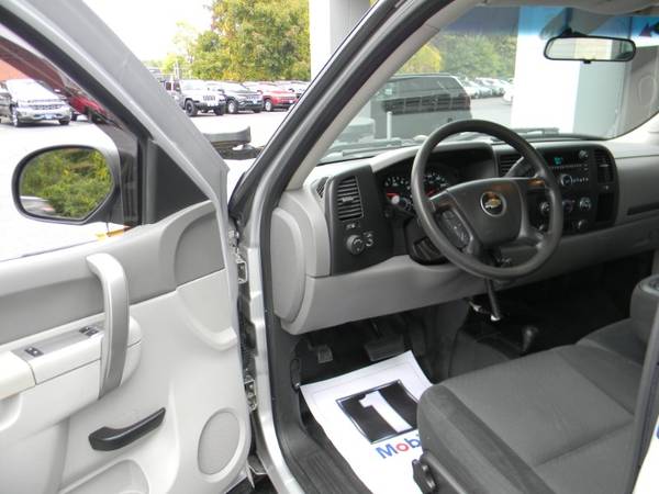 2013 Chevrolet Silverado 1500 4WD REGULAR CAB 4WD 4 8L V8 PLOW TRUCK for sale in Plaistow, MA – photo 13