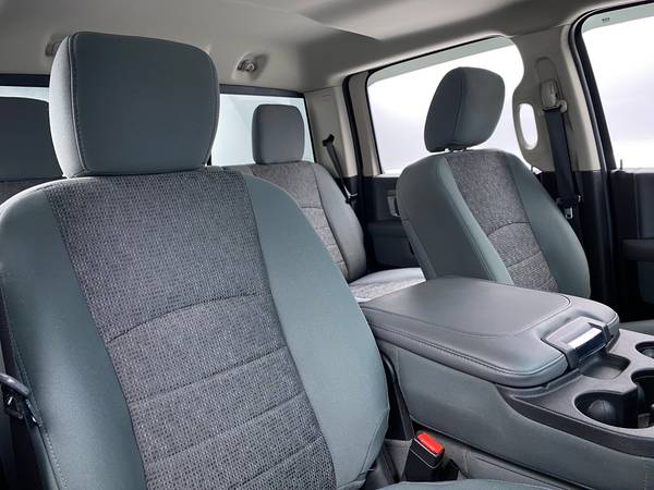 2017 Ram 1500 Crew Cab SLT Pickup 4D 5 1/2 ft pickup Gray - FINANCE... for sale in Arlington, District Of Columbia – photo 18
