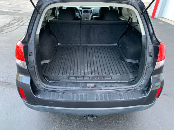 2012 Subaru Outback 2 5i Premium 6-Speed Manual! for sale in Naperville, IL – photo 15