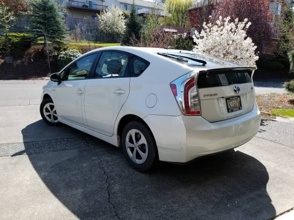 2015 Toyota Prius 2 4D Hatch for sale in Bellingham, WA – photo 2