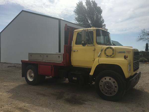 Ford L9000 Pull truck for sale in Williamsburg, KS – photo 2