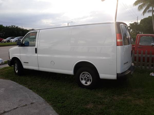 2006 GMC Savana cargo van for sale in Lake Worth, FL – photo 2