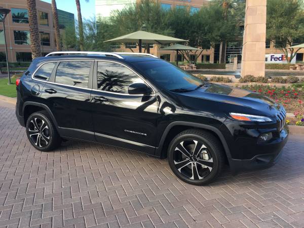 2018 Jeep Cherokee Latitude + plus Like Brand NEW Only 11000 Miles -... for sale in Scottsdale, AZ – photo 3