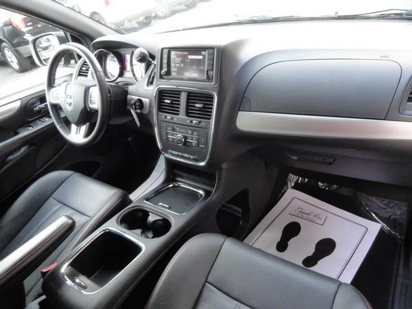 2018 Dodge Grand Caravan GT * MUST SEE!! * CARFAX 1-Owner for sale in GRANDVILLE, MI – photo 13