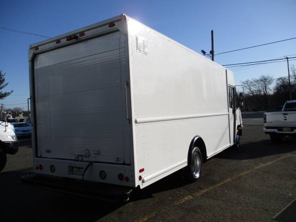 2012 Ford Super Duty F-59 Stripped Chassis 18 FOOT STEP VAN, BOX for sale in south amboy, VT – photo 3
